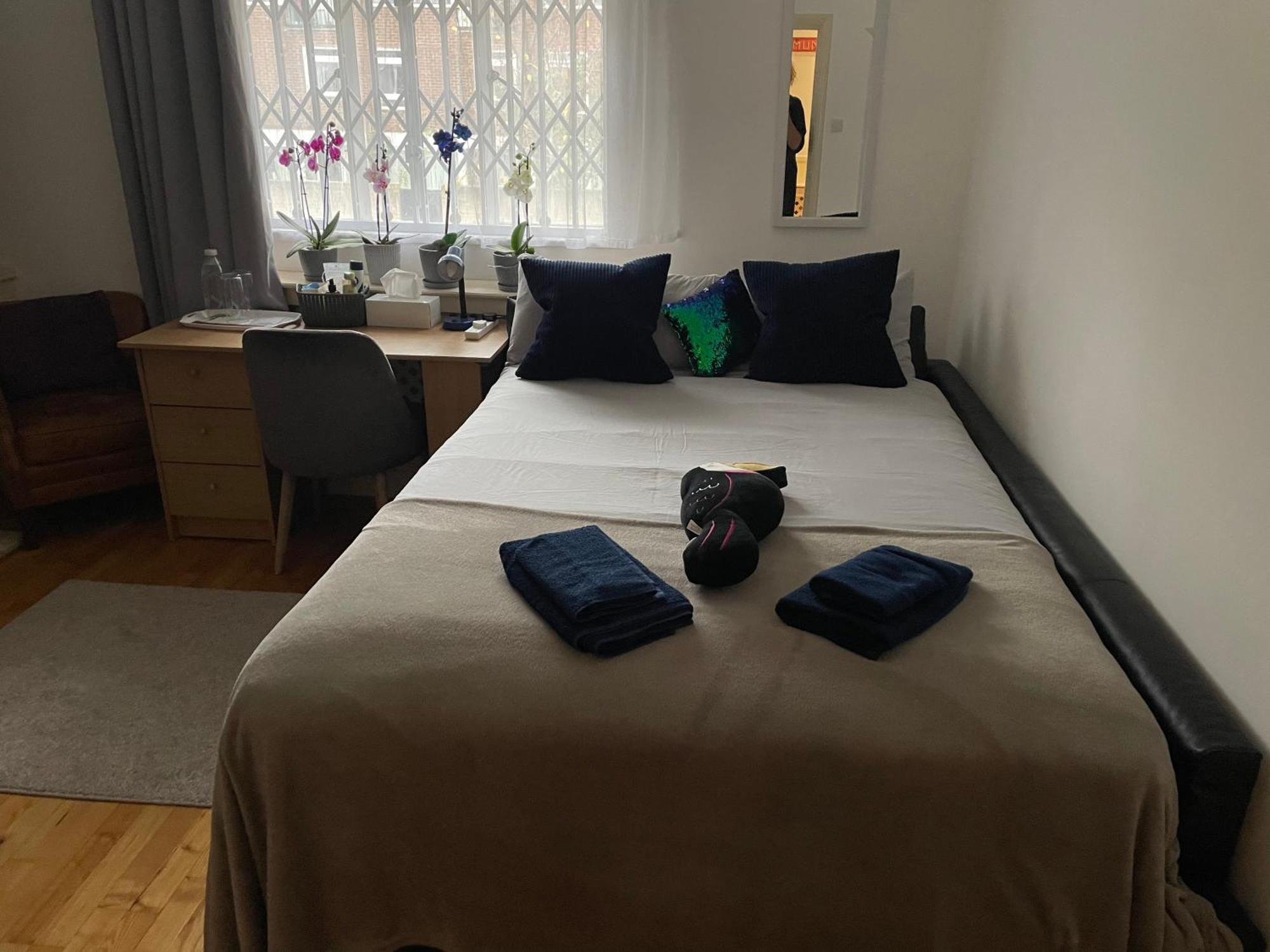 Rooms In Shared House In Kensington ロンドン エクステリア 写真